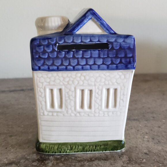 Victorian House Bank 4.5" tall - Picture 3 of 5